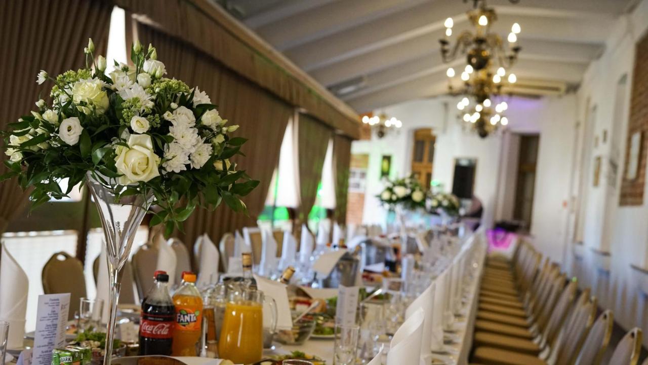 Hotel Zamek Pultusk Dom Polonii Екстериор снимка
