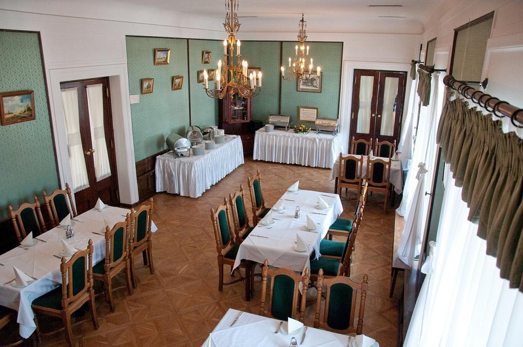 Hotel Zamek Pultusk Dom Polonii Екстериор снимка