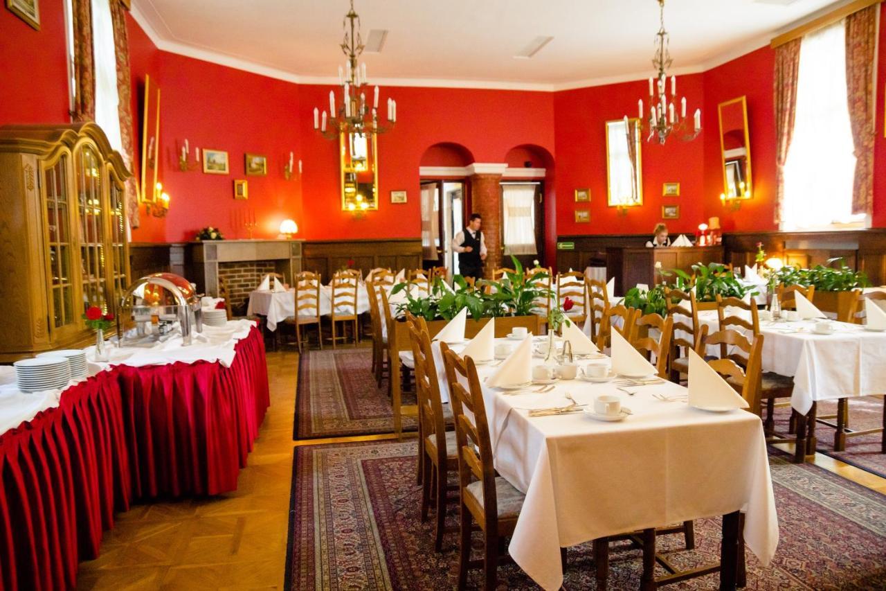 Hotel Zamek Pultusk Dom Polonii Екстериор снимка